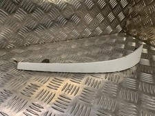 Enjoliveur de phare gauche CITROEN SAXO