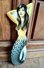 Dunlop - Pin-up . Tole Publicitaire Originale Dunlop - Tin Sign - Automobilia 