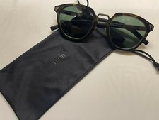 Dior Homme Paire de lunettes de soleil  Modèle Dior Tailoring.
