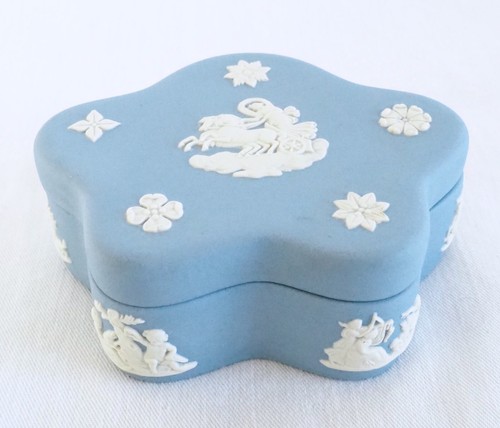 Wedgwood boîte bijoux - à,