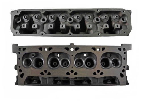 Culasse moteur coté - moteur, (nue)