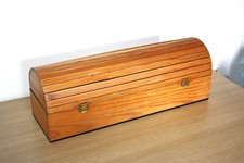 Petit coffre en bois vernis arrondi - coffre pirate - rangement décoration