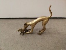 Sculpture bronze félin et son petit avec patine dorée 