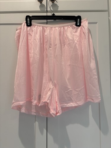 Vintage 70s pink nylon - , lace