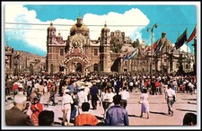 Carte postale ancienne foule