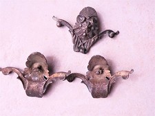 Petit décors d'angle de meuble en bronze