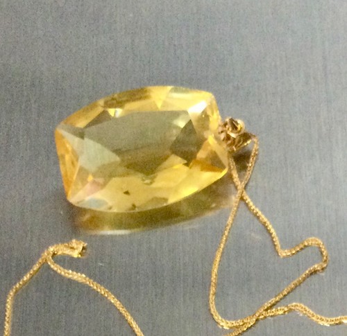 Beau pendentif - beau,