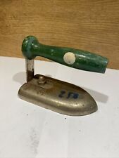 Mini Fer à Repasser (dentelle Ou Enfant ?) Ancien Vintage Collection