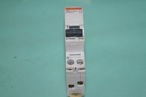 Merlin gerin disjoncteur - , dt40n