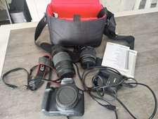 Appareil photo numérique CANON EOS 2000D + 2 objectifs (18-55mm et 75-300 mm)