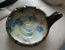 Cendrier en céramique signé