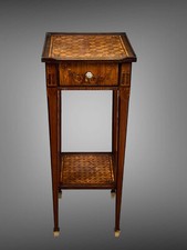 PETITE TABLE VOLANTE A DEUX PLATEAUX CARRÉ EN MARQUETERIE TOUTES FACES DE FLEURS