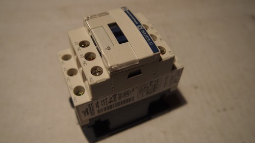 Relais telemecanique cad e7 - cad, 32