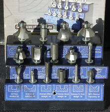 Coffret 15 fraises dont 6 à roulement Peu servi