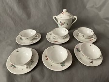 Service 6 tasses sous-tasses