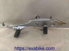 platine repose-pied droite