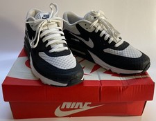 chaussures NIKE AIR MAX LUNARLON 90 BR 42,5 noir et blanche