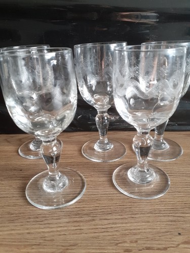Anciens verres vin blanc - anciens,