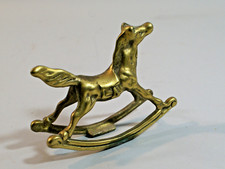 Petit cheval bascule ancien - cheval, a