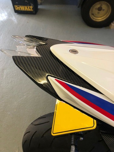 Contour feu arriere bmw - feu,