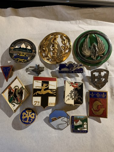 Lot divers pucelle insignes - divers,