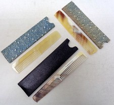 Lot de 3 peignes à cheveux anciens en corne bovine avec étui d'origine