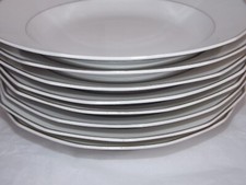 8 assiettes creuses en