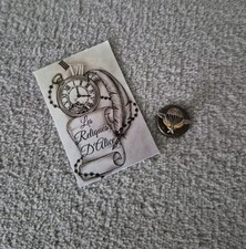 insigne en réduction à visse