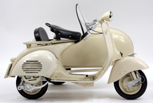 Superbe gros scooter vespa - gros,