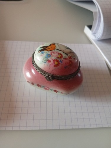 Ancienne boite pilules - ancienne, a