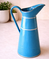 Ancien broc tôle émaillé