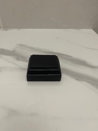 Socle bois peint noir - en,