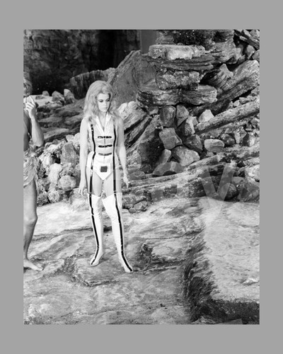 Barbarella jane fonda - barbarella, (1968)