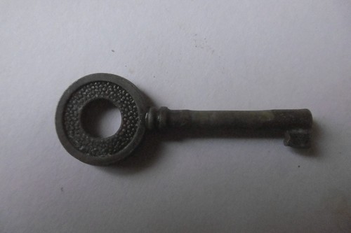 Clé clef ancienne creuse - clef,