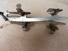 ANCIENNE PAIRE DE PATINS A GLACE