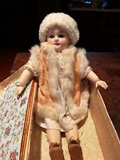 TRES JOLIE ET ANCIENNE POUPÉE