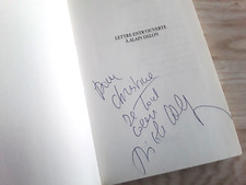 Livre signé Nicole Calfan lettre à Alain Delon autographe 2012