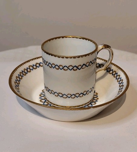 Tasse sous en - sous-tasse,