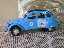 956Y Norev Citroën  2 CV 4 Roues sous un Parapluie 1975 Bleu 1:43 + Blister