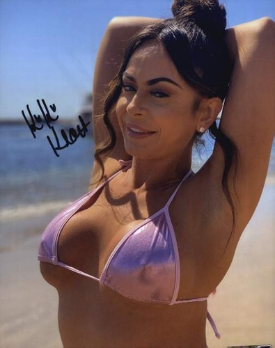 Kiki klout signed model - kiki, 8x10