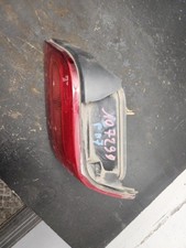 Feu arriere principal droit