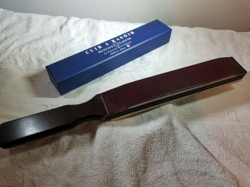 Cuir affuter les - à,