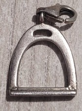 Ancien pendentif étrier de cheval en argent massif vintage