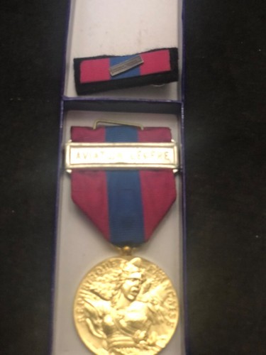 Militaria médaille défense