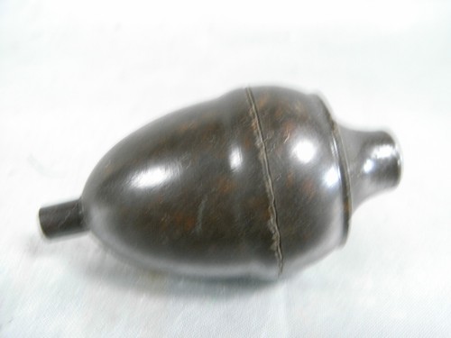 Poire de lit prise - de,