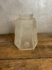ancienne tulipe opaque en verre art déco dans le gout Muller applique abat jour
