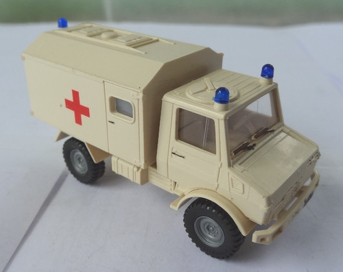 Ech roco ambulance - roco,