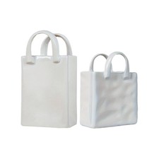 Vase à fleurs en résine