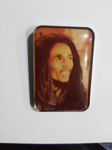 Pin bob marley chanteur - pin's,