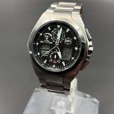 Montre pour homme Citizen Attesa Eco-Drive Radio Solar Titanium U600-T011497